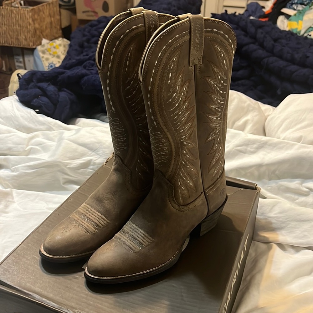 Ariat Women’s Boots 7B